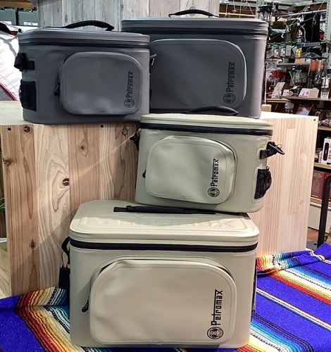 新商品、WAQのソフトクーラーボックスの入荷しました!